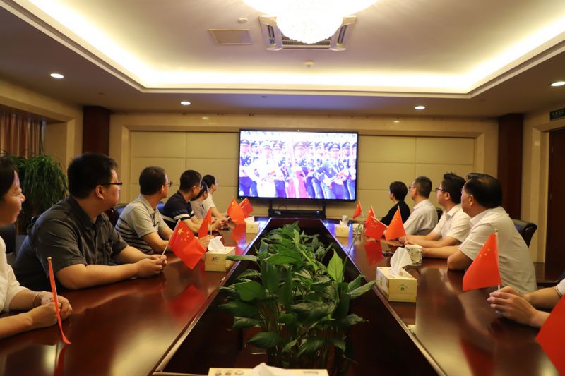 常運集團組織員工觀看紀念抗戰(zhàn)勝利80周年閱兵式